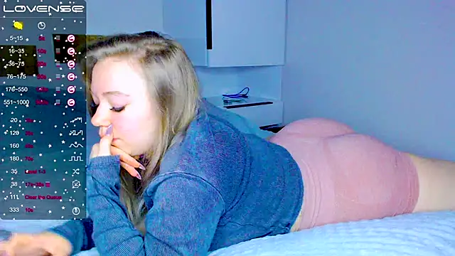 kitti kaattt online show from 01-03-25, 04:11