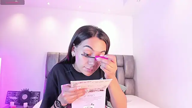 martina mancini online show from 12-24-24, 03:05