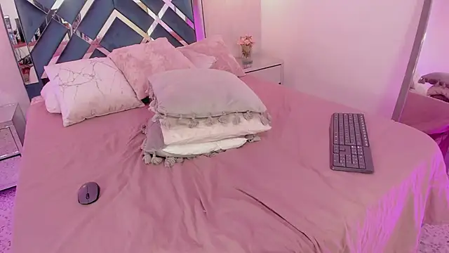 Miakhalifa 7 online show from 03-15-25, 05:48