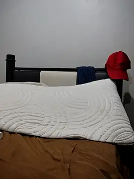 Potro23hotzen online show from 12-15-25, 05:17