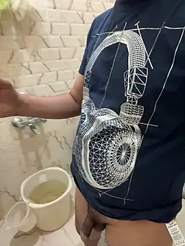 Snapshot of superhero6999 chatting on 03-09-25, 07:37 superhero6999 online show from 03-09-25, 07:37