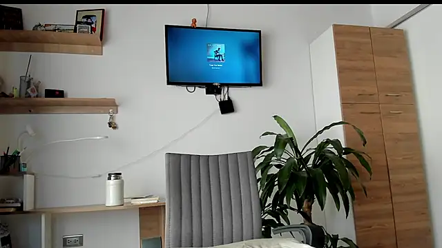manucute 23  online show from 06-19-26, 03:38