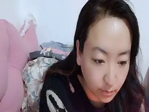 Snapshot of Xylona666 chatting on 02-19-25, 01:17 Xylona666 online show from 02-19-25, 01:17