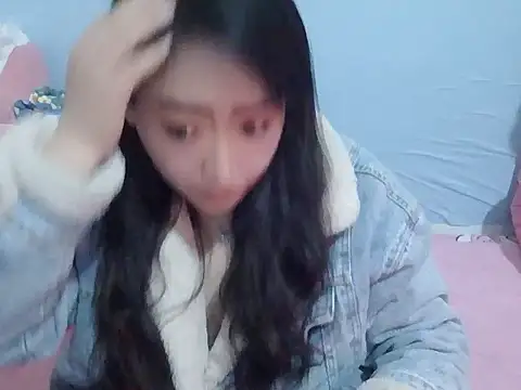 Snapshot of Xylona666 chatting on 01-07-26, 01:24 Xylona666 online show from 01-07-26, 01:24