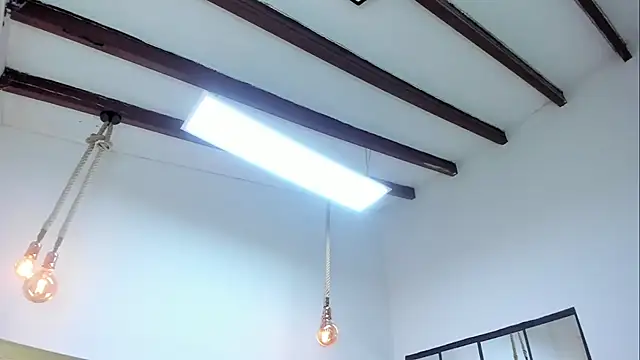 Oriana Guzman online show from 01-11-25, 03:42