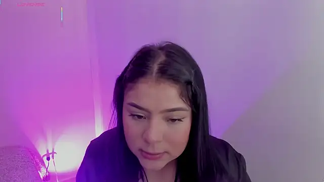 Snapshot of Oriana_Guzman chatting on 02-21-26, 12:33 Oriana Guzman online show from 02-21-26, 12:33