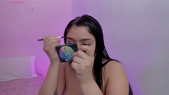 Snapshot of Oriana_Guzman chatting on 02-21-26, 03:46 Oriana Guzman online show from 02-21-26, 03:46