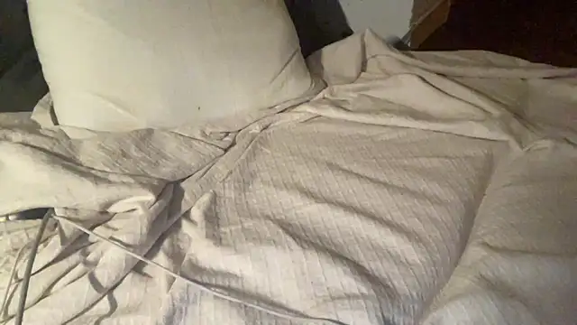 Snapshot of XK-Sandro chatting on 12-18-24, 10:02 XK-Sandro online show from 12-18-24, 10:02