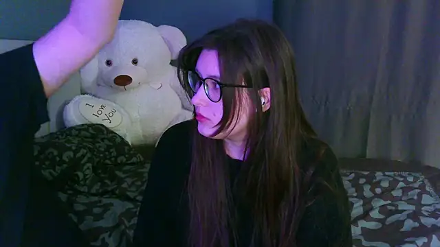 Snapshot of sasaykyra chatting on 03-17-26, 03:04 sasaykyra online show from 03-17-26, 03:04