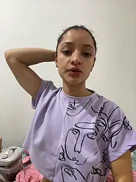 Alicia ALICIA online show from 06-17-26, 10:54