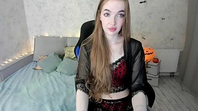 LissaCain online show from 10-16-25, 06:09