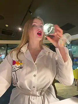 Snapshot of LadyTatiana_Madam chatting on 02-15-25, 08:22 LadyTatiana Madam online show from 02-15-25, 08:22