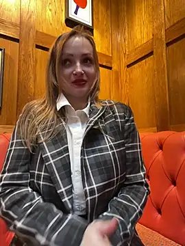 Snapshot of LadyTatiana_Madam chatting on 02-19-25, 03:49 LadyTatiana Madam online show from 02-19-25, 03:49