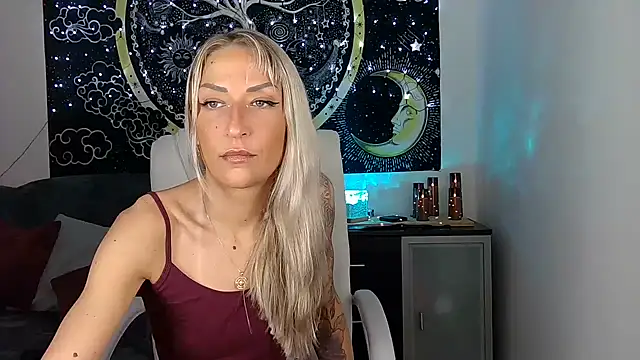 SexxyLiviaa online show from 02-24-25, 07:52