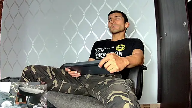 Marck Muscle online show from 01-27-25, 01:16