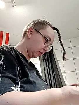 Snapshot of Isabella_Geney chatting on 03-01-26, 04:42 Isabella Geney online show from 03-01-26, 04:42