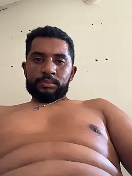 Snapshot of MiddlingAffluent chatting on 02-13-26, 06:59 MiddlingAffluent online show from 02-13-26, 06:59