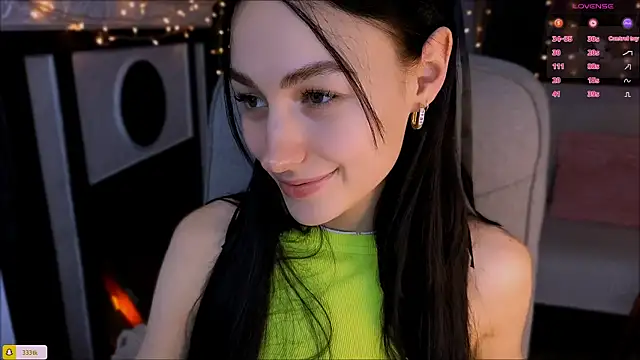 Snapshot of CosmicFaye chatting on 12-03-24, 11:44 CosmicFaye online show from 12-03-24, 11:44