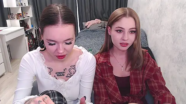 Snapshot of Tessa_Walker chatting on 09-19-25, 09:54 Tessa Walker online show from 09-19-25, 09:54