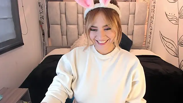 KataHot  online show from 09-18-25, 08:11