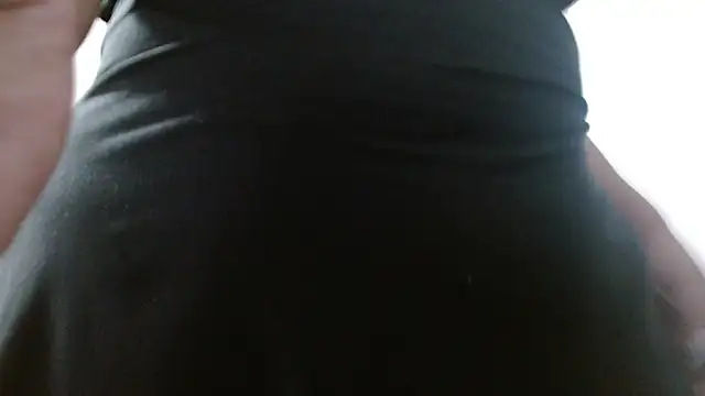 Snapshot of Mia_Adell_11 chatting on 09-09-25, 02:00 Mia Adell 11 online show from 09-09-25, 02:00