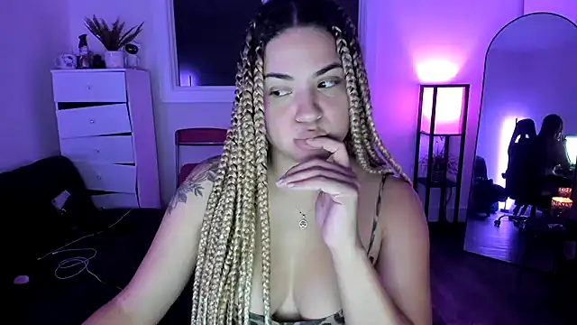 MelSaunders online show from 10-31-25, 01:28