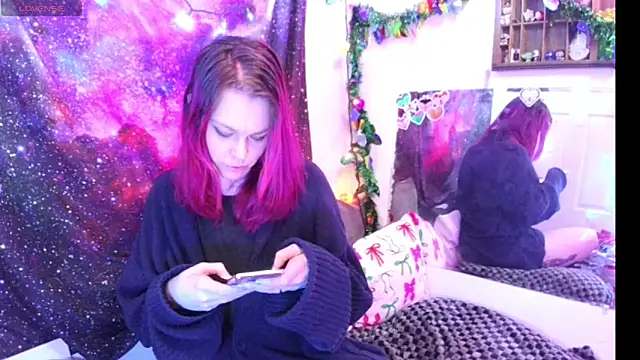 Snapshot of EverlyEster chatting on 12-09-24, 06:01 EverlyEster online show from 12-09-24, 06:01