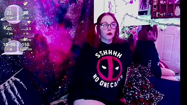 Snapshot of EverlyEster chatting on 01-12-25, 05:34 EverlyEster online show from 01-12-25, 05:34