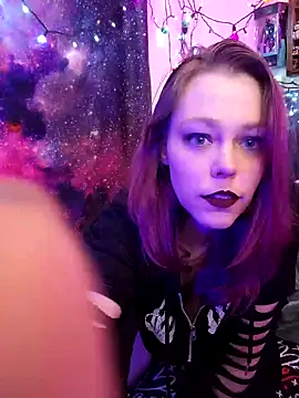 Snapshot of EverlyEster chatting on 01-30-25, 10:19 EverlyEster online show from 01-30-25, 10:19