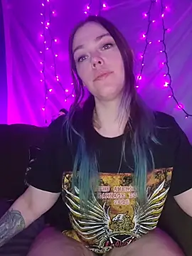 Snapshot of EverlyEster chatting on 03-22-26, 10:13 EverlyEster online show from 03-22-26, 10:13