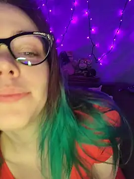 Snapshot of EverlyEster chatting on 03-29-26, 10:26 EverlyEster online show from 03-29-26, 10:26