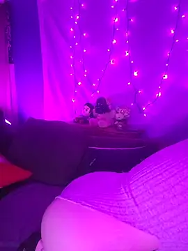 Snapshot of EverlyEster chatting on 04-05-26, 09:56 EverlyEster online show from 04-05-26, 09:56