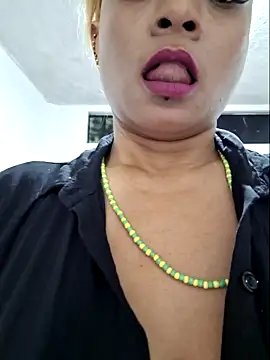 gatadeojosclaros online show from 11-02-25, 08:00