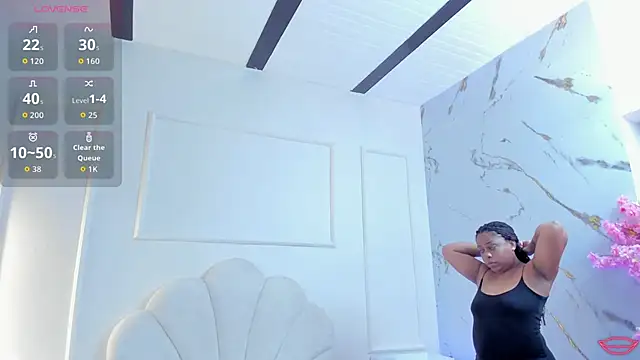 BrianaHazel online show from 06-06-26, 07:40