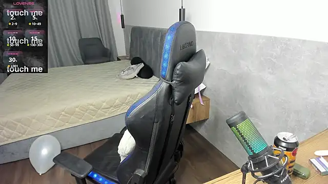 MCfly 11 online show from 02-25-26, 08:29