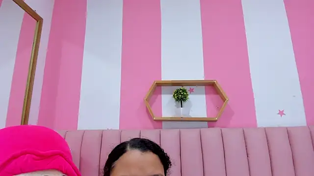 Snapshot of ISABELLA_020 chatting on 09-25-25, 12:31 ISABELLA 020 online show from 09-25-25, 12:31