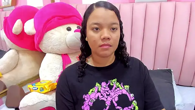 Snapshot of ISABELLA_020 chatting on 10-18-25, 02:29 ISABELLA 020 online show from 10-18-25, 02:29