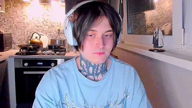 Snapshot of _torfin_ chatting on 03-11-26, 11:22 torfin online show from 03-11-26, 11:22