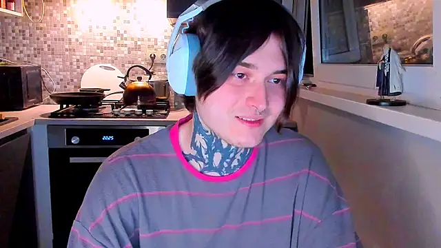 Snapshot of _torfin_ chatting on 03-13-26, 11:11 torfin online show from 03-13-26, 11:11