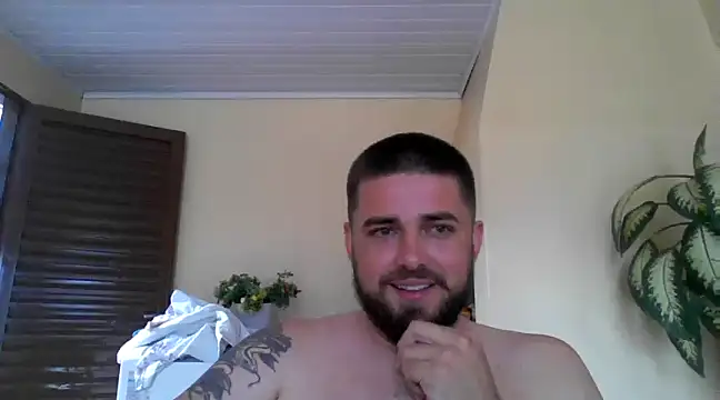 Snapshot of Dat1994 chatting on 12-12-24, 04:10 Dat1994 online show from 12-12-24, 04:10