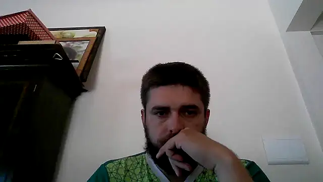 Snapshot of Dat1994 chatting on 01-31-25, 04:27 Dat1994 online show from 01-31-25, 04:27