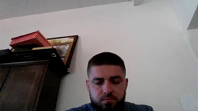 Snapshot of Dat1994 chatting on 02-10-25, 11:57 Dat1994 online show from 02-10-25, 11:57