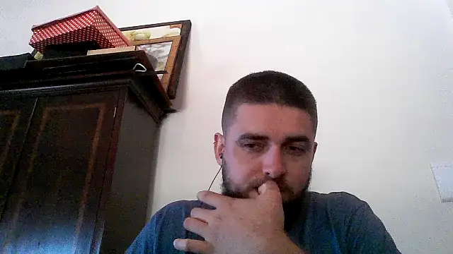 Snapshot of Dat1994 chatting on 02-10-25, 04:58 Dat1994 online show from 02-10-25, 04:58