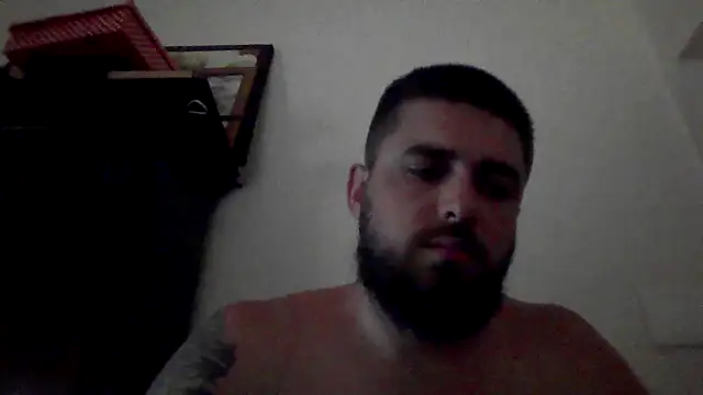 Snapshot of Dat1994 chatting on 02-18-25, 08:36 Dat1994 online show from 02-18-25, 08:36