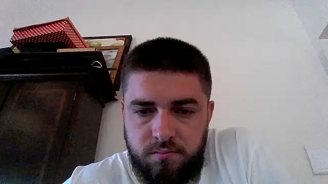 Snapshot of Dat1994 chatting on 02-19-25, 11:28 Dat1994 online show from 02-19-25, 11:28