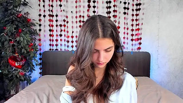 Milana Crystal  online show from 02-06-25, 11:21