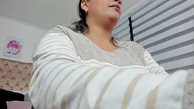 Danna Ramiirez online show from 12-02-24, 04:53