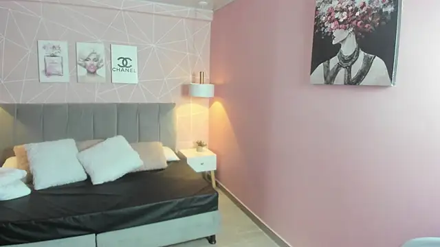 Snapshot of zara__sweet chatting on 04-17-26, 01:14 zara sweet online show from 04-17-26, 01:14