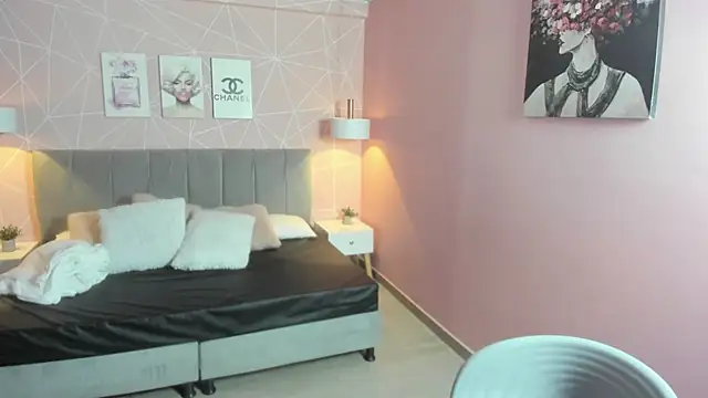 Snapshot of zara__sweet chatting on 04-20-26, 01:03 zara sweet online show from 04-20-26, 01:03