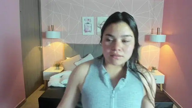 Snapshot of zara__sweet chatting on 04-21-26, 01:39 zara sweet online show from 04-21-26, 01:39